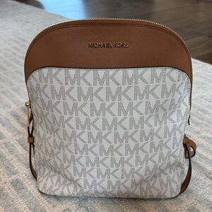 Michael Kors Emmy vanilla/acorn Logo Backpack